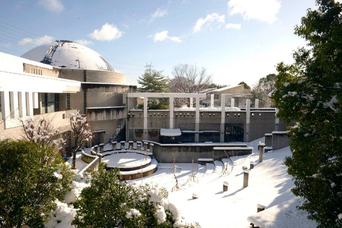 /uploads/image/2025/06/25/ed5af371272eb4c6060d278432bdaf4e.png jingdushiliyishudx.png